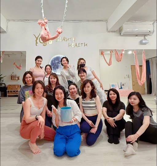 Sinnie's Yoga 與 AmyQ 合作的水晶缽聲音放鬆活動